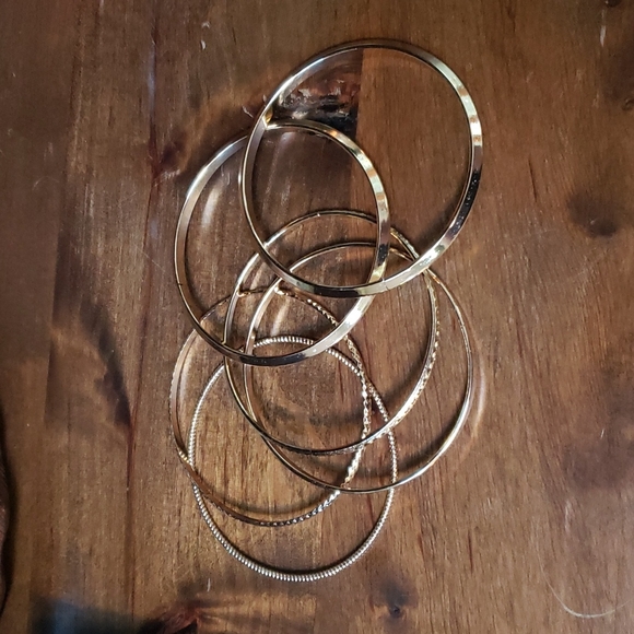 6 Liz Claiborne Bangles! - Picture 3 of 5